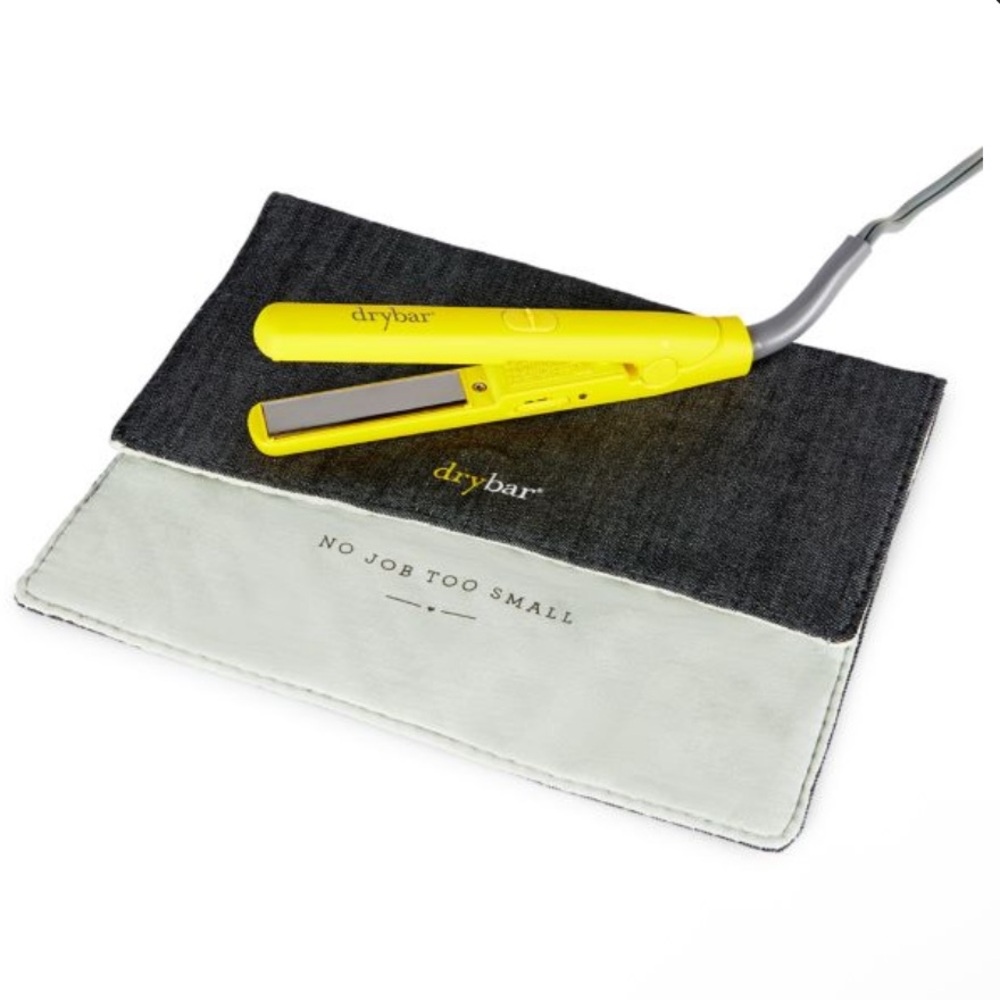 DRYBAR
Tiny Tress Press Detailing & Straightening Travel Iron 💝 NWT✨HTF✨